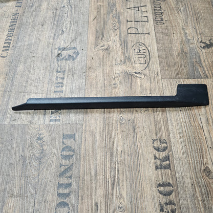 Sitzschiene rechts schwarz – 357881088 – VW Golf 3 / Cabrio / Vento – gebraucht
