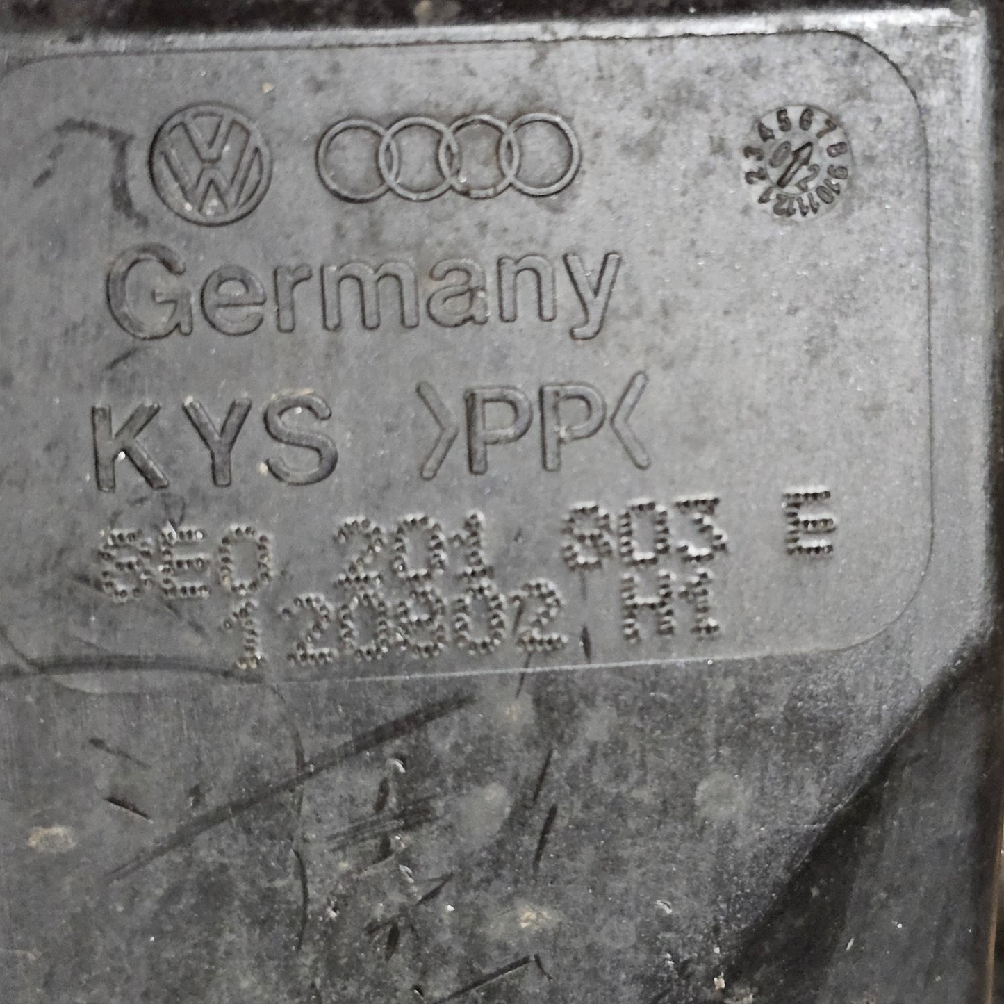 Aktivkohlebehälter Audi A4 B6 B7 8E 8E0201803E + 8E0 201 991 AB