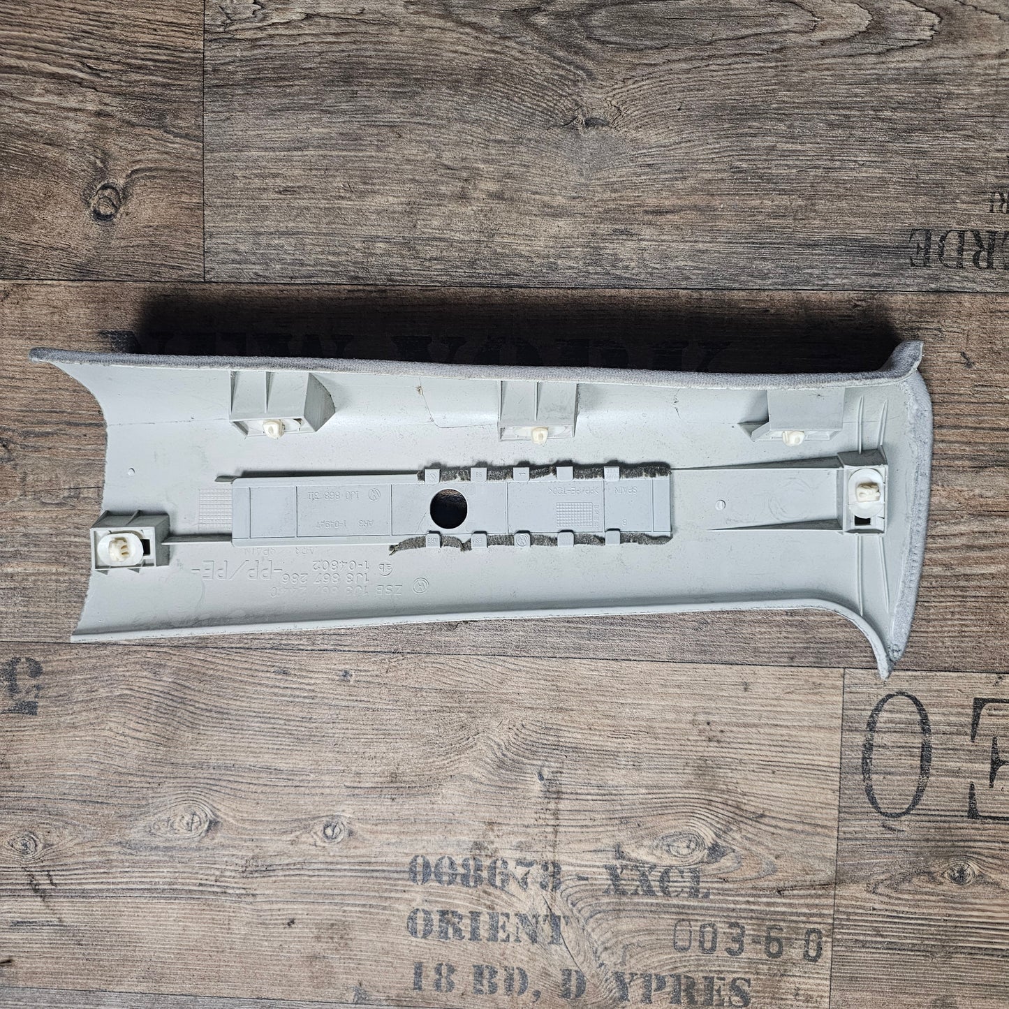 B-Säulenverkleidung rechts Grau VW Golf IV / Jetta GLI MK4 00–05 – Teilenummern 1J0 868 311 / 1J3 867 244 C / 1J3 867 286 – Gebraucht