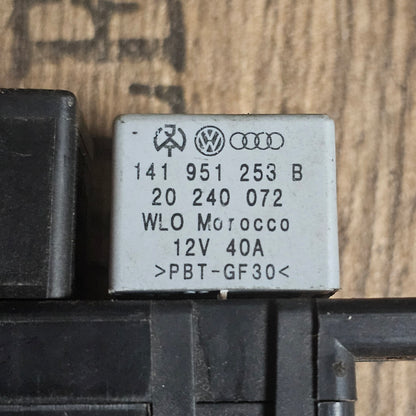 Audi A6 C5 Sicherungskasten / Zentralelektrik – 8L0 941 822 A – Original VW/Audi Relaisplatte