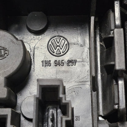 Rücklicht rechts inkl. Lampenträger – 1H6945112E / 1H6945257 – VW Golf 3 – gebraucht