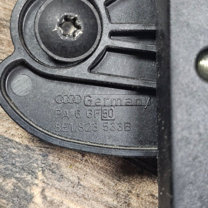 Seilzug Motorhaube mit Griff Audi A4 B6/B7 (8E) & Seat Exeo 8E1 823 533 B - gebraucht