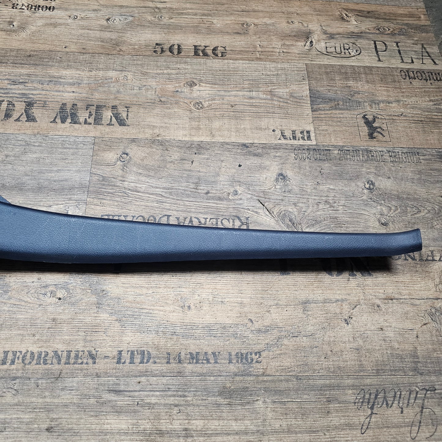 Verkleidung C-Säule unten links / Einstiegsleiste Audi A6 4F C6 4F0 867 767 A Indigo Blau - gebraucht