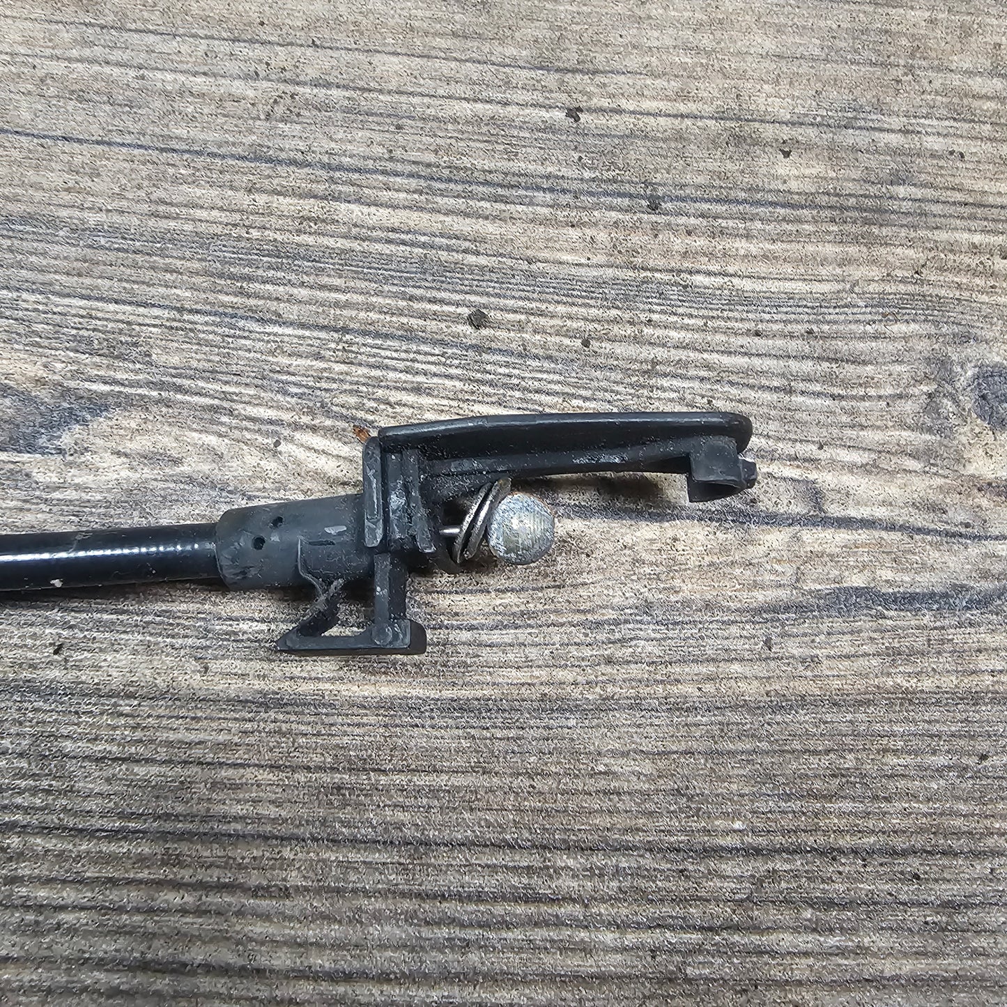 Seilzug Motorhaube mit Griff Audi A4 B6/B7 (8E) & Seat Exeo 8E1 823 533 B - gebraucht