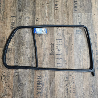 Fensterrahmen Scheibendichtung hinten rechts VW Golf 3 III 5-Türer – 1H4839432 – gebraucht
