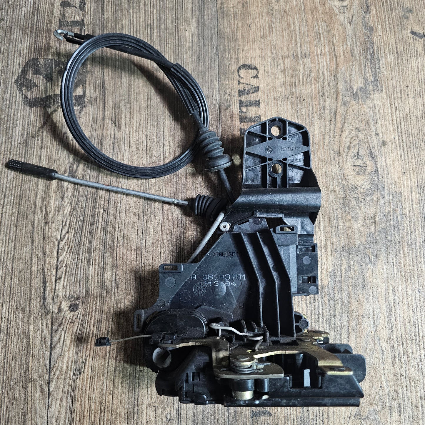 VW Golf IV Türschloss vorne rechts mit Seilzug – Originalteile 3B1 837 016 A & 1J3 837 085 B