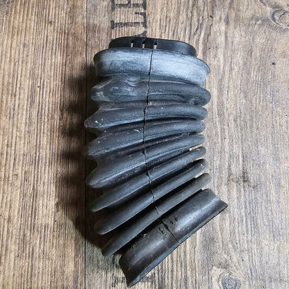 VW Golf IV / Bora / Audi A3 / A4 / A6 – Original Faltenbalg mit Halter 800 937 545 E
