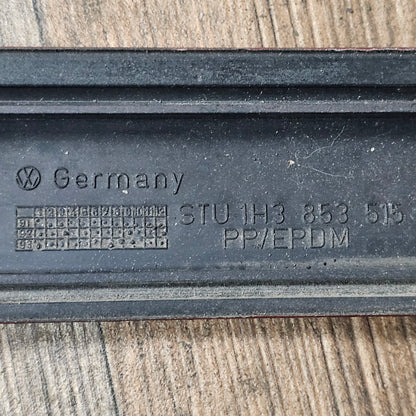Zierleiste / Schutzleiste links Hot Chilli Red (LC3L) VW Golf 3 – 1H3853515 – gebraucht