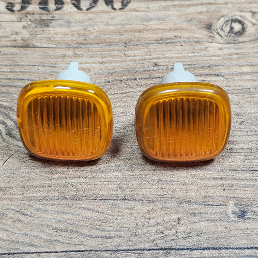 2x Seitenblinker Neuwertig (Lagerauflösung) – 4D0949127B – Audi A4 B5 / A3 8L / A8 D2