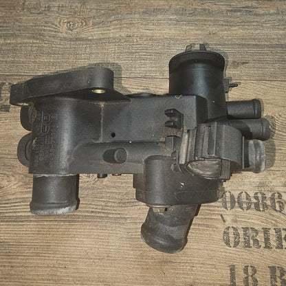 Wasserthermostatgehäuse Kühlmittelgehäuse VW 032121111