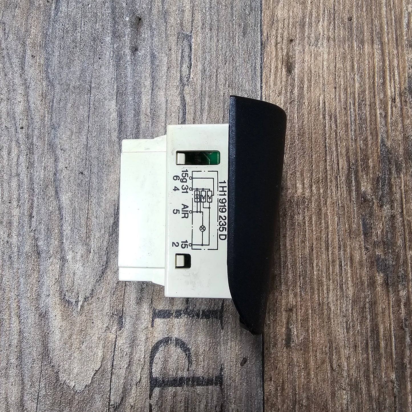 Airbag Kontrollleuchte schwarz VW Golf 3 / Vento / Cabrio – 1H1919235D – gebraucht – Original VW