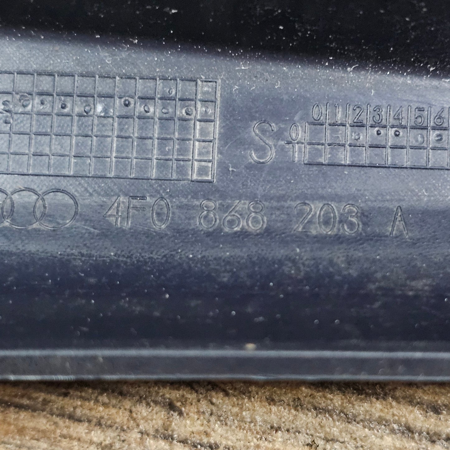 Verkleidung A-Säule Mitte vorne links Audi A6 4F C6 4F0 868 203 A Indigo Blau - gebraucht