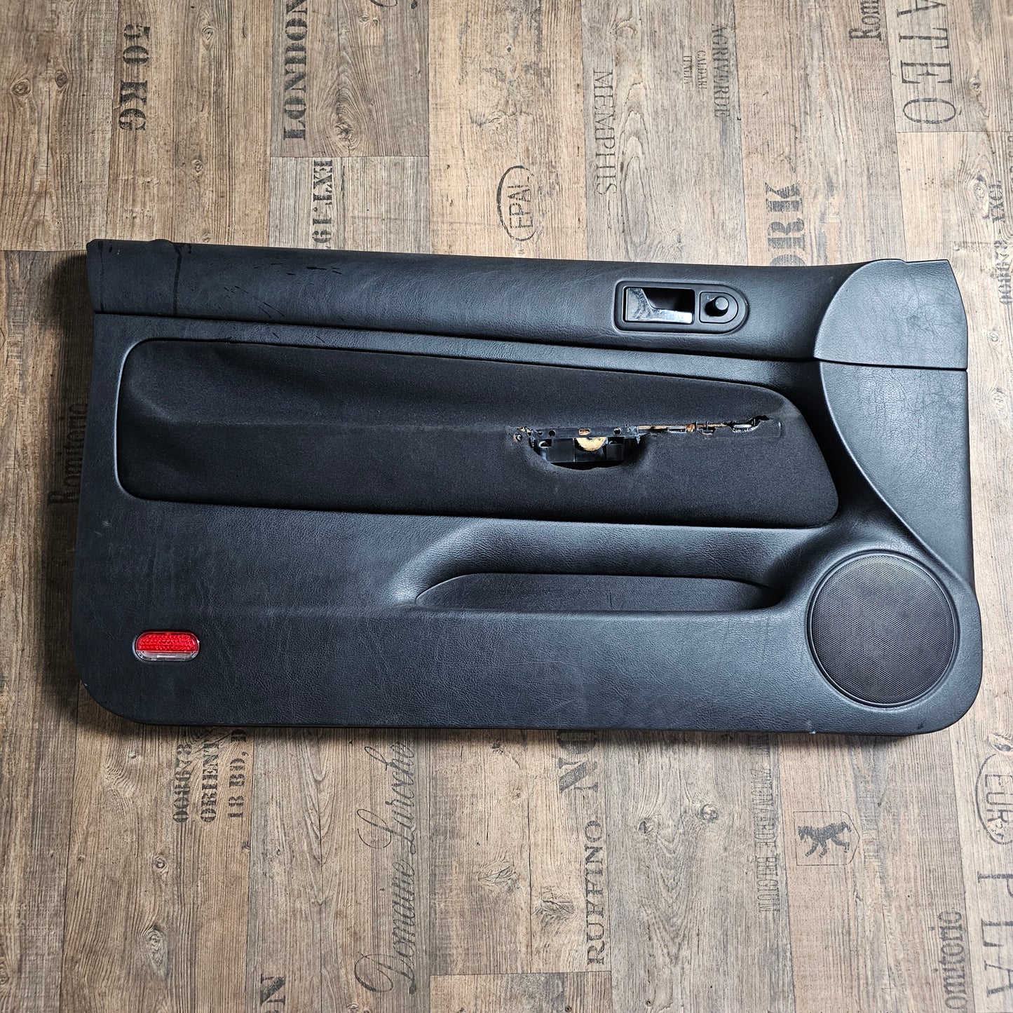 Türverkleidung vorn rechts EWL VW Golf 4 – Teilenummer 1J3 867 011 BQ – Gebraucht