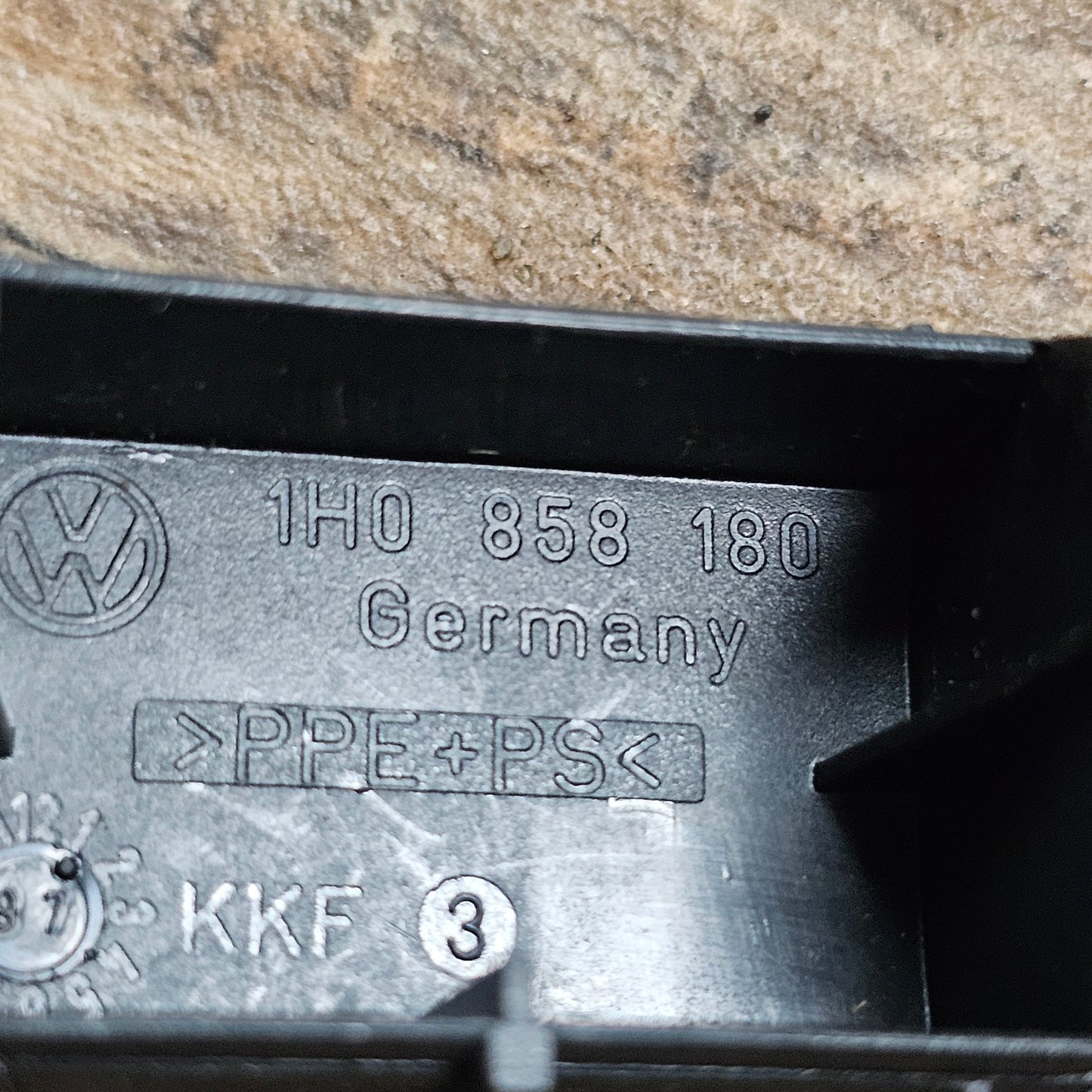 Blindschalter VW Golf 3 / Vento / Cabrio – 1H0858180 – gebraucht