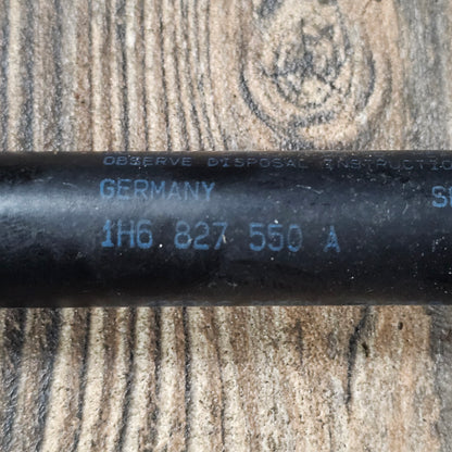 2x Heckklappendämpfer / Kofferraumdämpfer VW Golf 3 – 1H6827550A – gebraucht