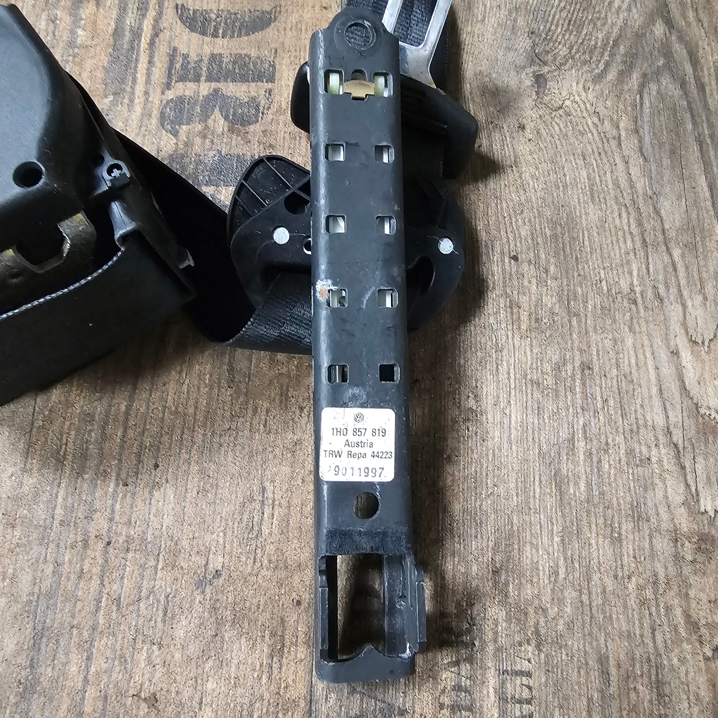 Sicherheitsgurt mit Gurtstraffer rechts vorne VW Golf 3 – 1H3857706 – gebraucht