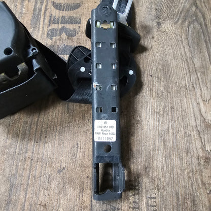 Sicherheitsgurt mit Gurtstraffer rechts vorne VW Golf 3 – 1H3857706 – gebraucht