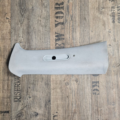 B-Säulenverkleidung links Grau VW Golf IV / Jetta GLI MK4 00–05 – Teilenummern 1J0 868 311 A / 1J3 867 243 C / 1J3 867 285 – Gebraucht