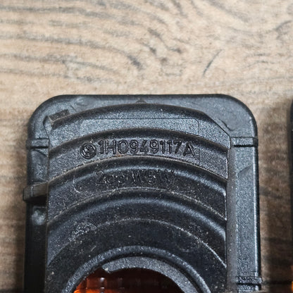2x Seitenblinker – 1H0949117A – VW Golf 3 / Cabrio / Vento – Neuwertig ( Lagerauflösung)