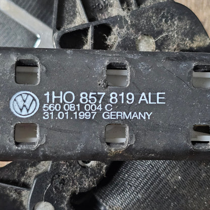 Sicherheitsgurt mit Gurtstraffer vorne links VW Golf 3 – 1H0857705A – gebraucht