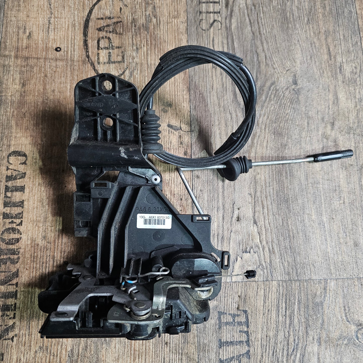 VW Golf IV Türschloss vorne links ohne Zentralverriegelung + Seilzug – Originalteile 6X1 837 013 G & 1J3 837 085 B