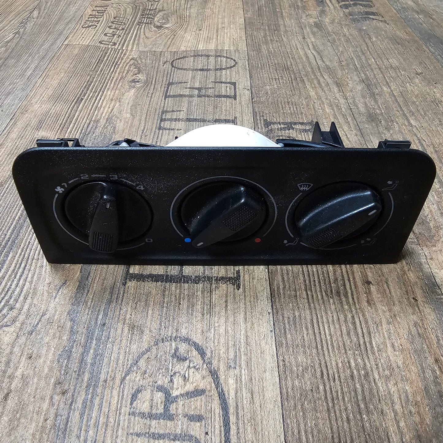 Heizungsbedienteil + Blende – 1H0819045C / 1H0820045C + 1H6819075 – VW Golf 3 / Vento / Cabrio – gebraucht