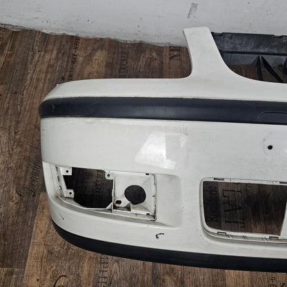 VW Polo 6N2 Original Stoßstange vorne Stoßfänger 6N2 807 221 H weiß gebraucht