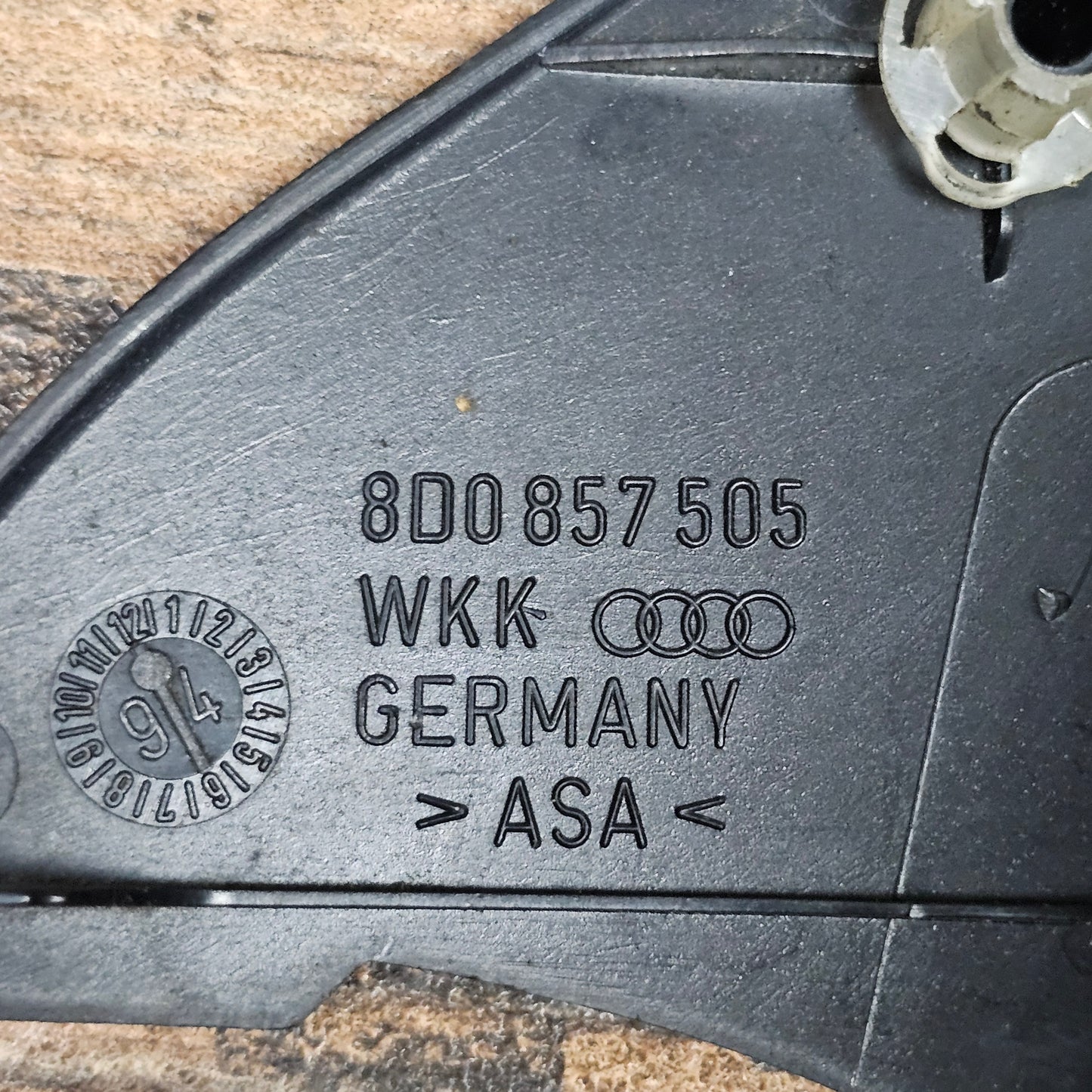 Abdeckung Spiegel / Spiegeldreiecke Audi A4 B5 8D vorne links 8D0 857 505 / rechts 8D0 857 506 - gebraucht
