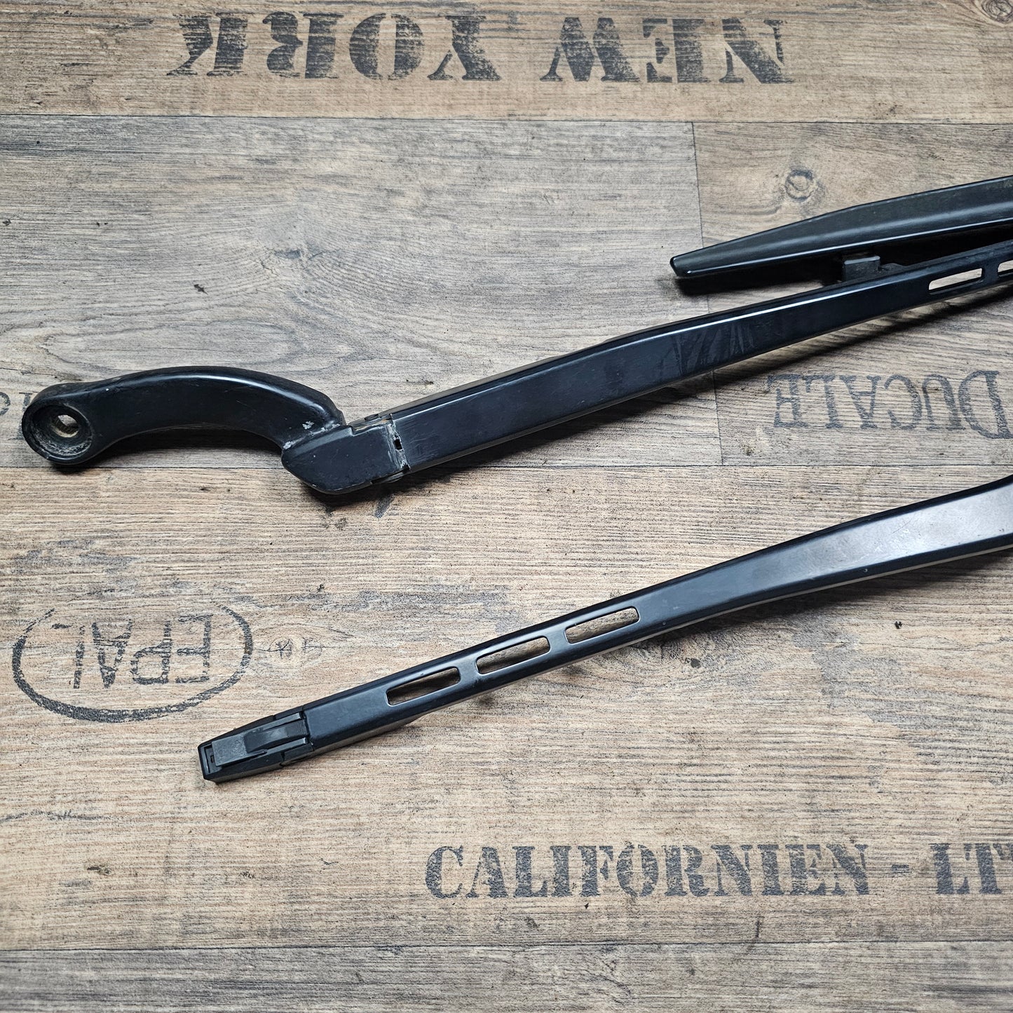 Scheibenwischerarm vorne links & rechts Audi A4 B6/B7 (8E) 8E1 955 407 A / 8E1 955 408 A - gebraucht