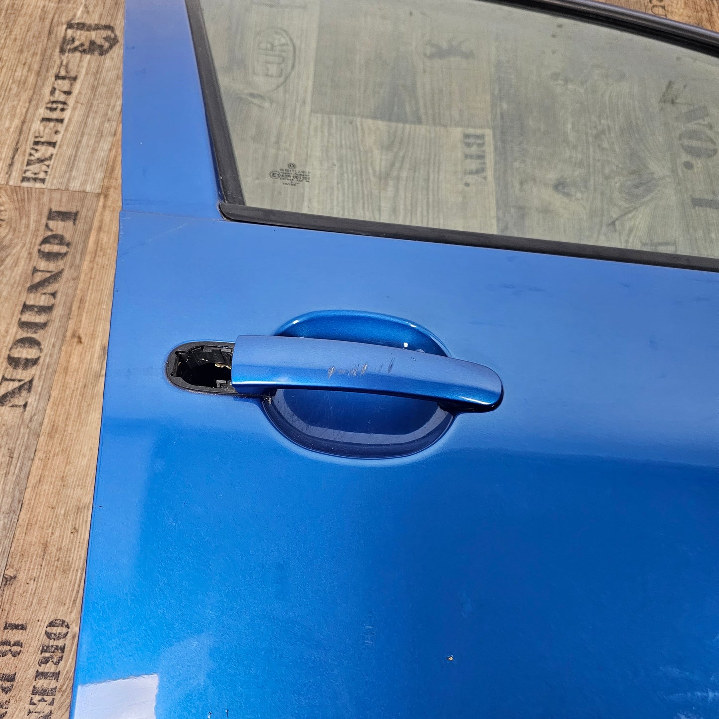 Tür vorne rechts VW Bora 1J2 Blau