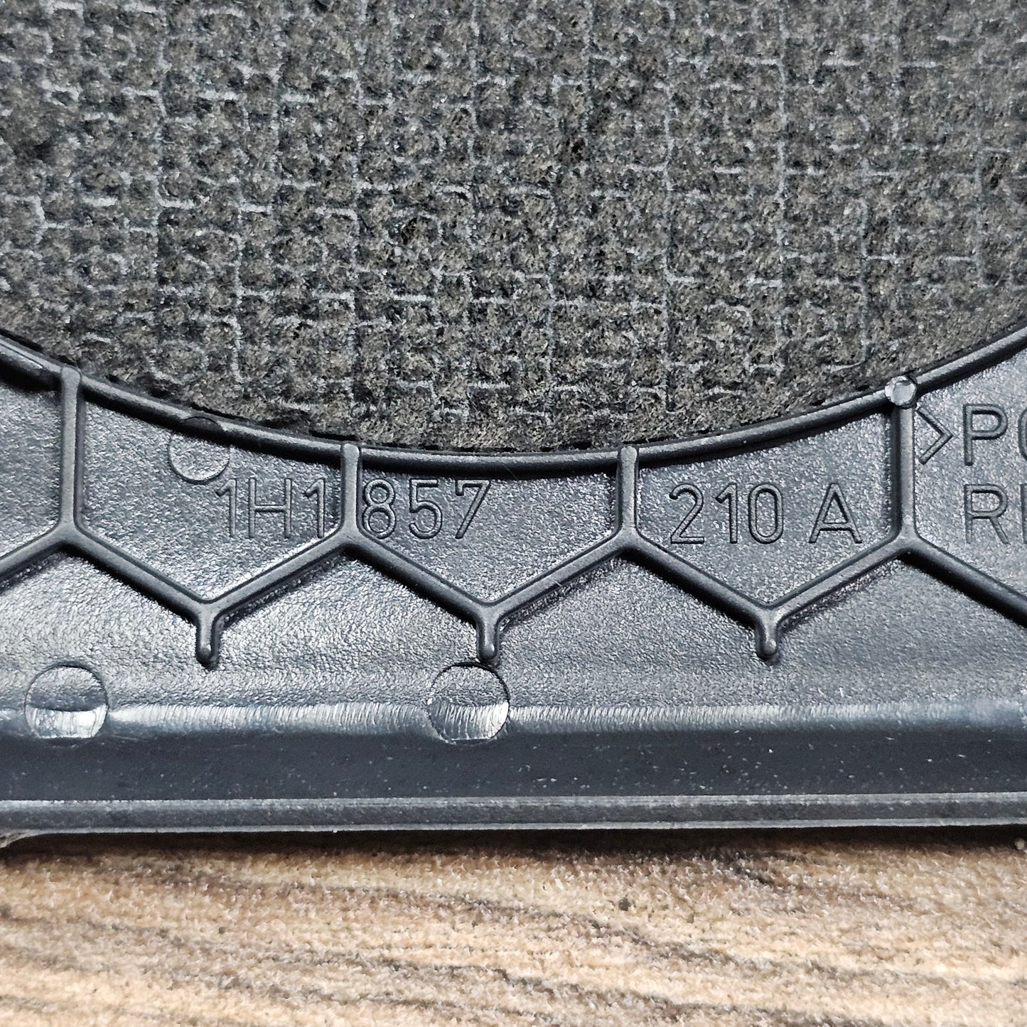 Lautsprecherabdeckung rechts VW Golf 3 / Vento / Cabrio – 1H1857210A – gebraucht