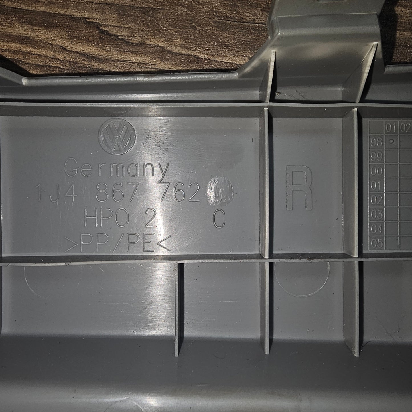 Seitenteil Hutablage rechts VW Golf 4 Kofferraum Verkleidung 1J4867762C