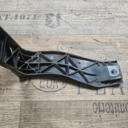 Kotflügelhalter links Audi A4 B6 8E 8E0821137B