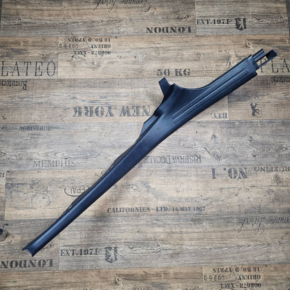 Verkleidung C-Säule unten rechts / Einstiegsleiste Audi A6 4F C6 4F0 867 768 A Indigo Blau - gebraucht