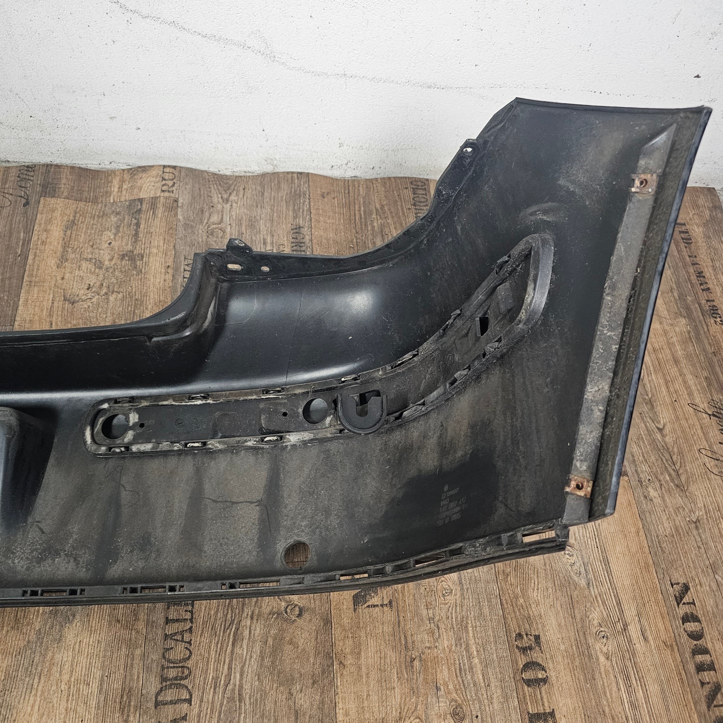 VW Golf 4 IV originale Heckstoßstange Stoßfänger hinten Heckschürze 1J6 807 417 gebraucht / L041 Schwarz