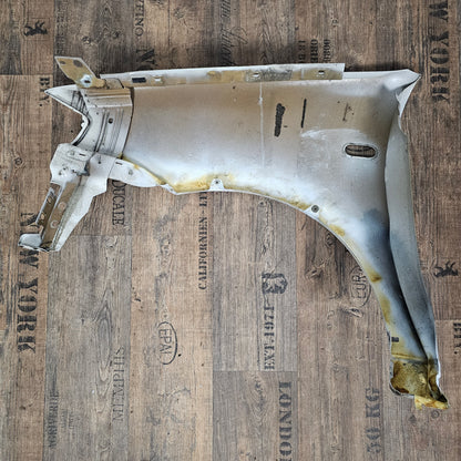VW Polo 6N2 Original gebrauchte Kotflügel vorne rechts 6N0 821 106A weiß