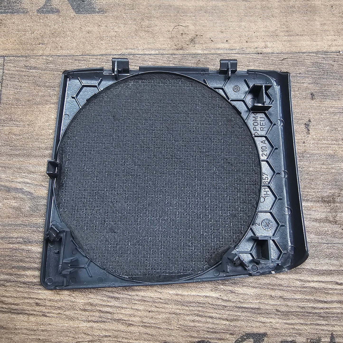 Lautsprecherabdeckung rechts VW Golf 3 / Vento / Cabrio – 1H1857210A – gebraucht