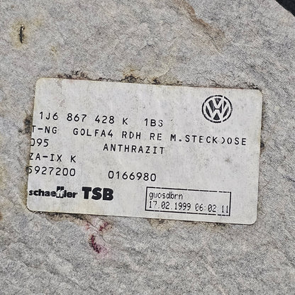Seitenverkleidung Kofferraum Rechts VW Golf IV 1J6 867 428 K + Schließriegel 1J0 867 468 – Gebraucht