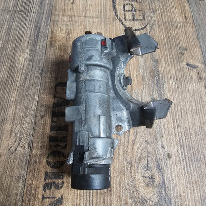 Tacho Kombiinstrument VW Golf IV 1J0919861 + Zündschloss mit 1 Schlüssel 4B0905851C + Motorsteuergerät 036 906 014 AB + Airbag Steuergerät 1J0 909 609 – Gebraucht
