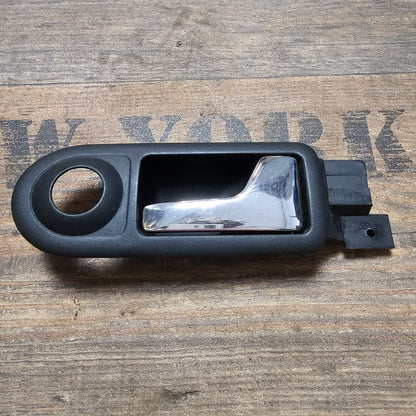 Innen Türöffner vorne rechts 1J0 837 114 für VW Golf IV