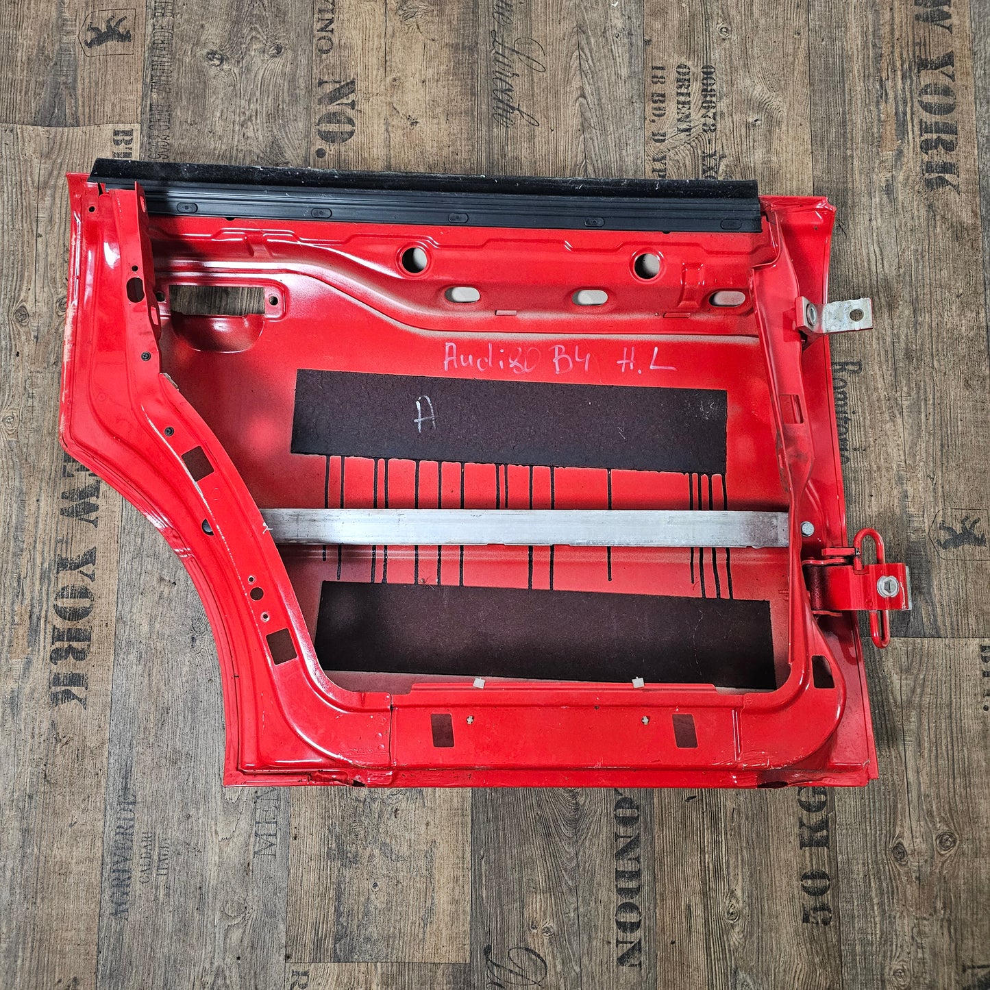 Tür hinten links Audi 80 B4 Typ89 Limo Avant LY3H Laserrot