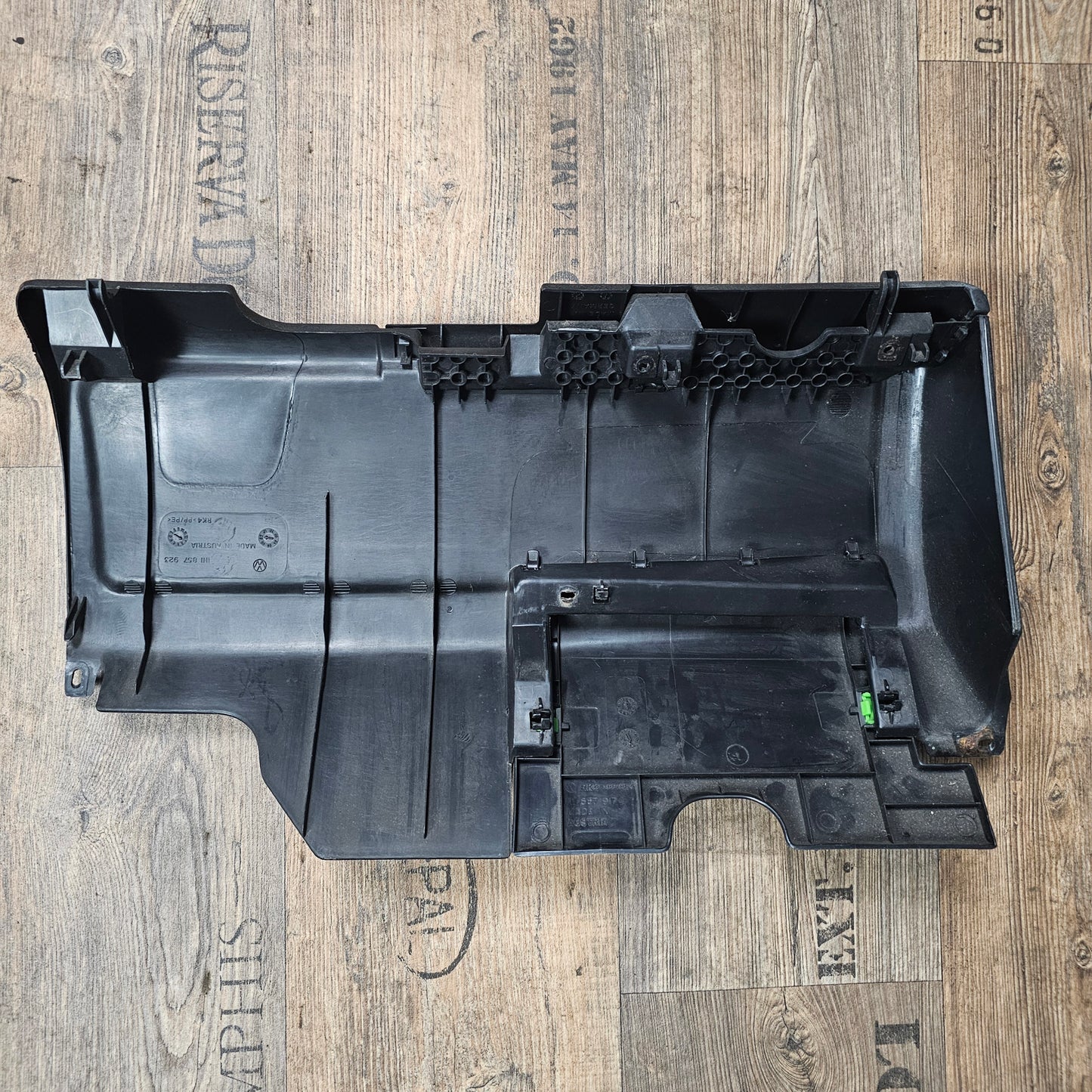 Set: Abdeckung Armaturenbrett + Sicherungskasten schwarz VW Golf 3 / Vento / Cabrio – 1H1857923 + 1H1857917 – gebraucht