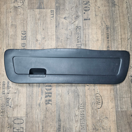 Kofferraumabdeckung VW Golf 3 Limousine – 1H6867605A – gebraucht