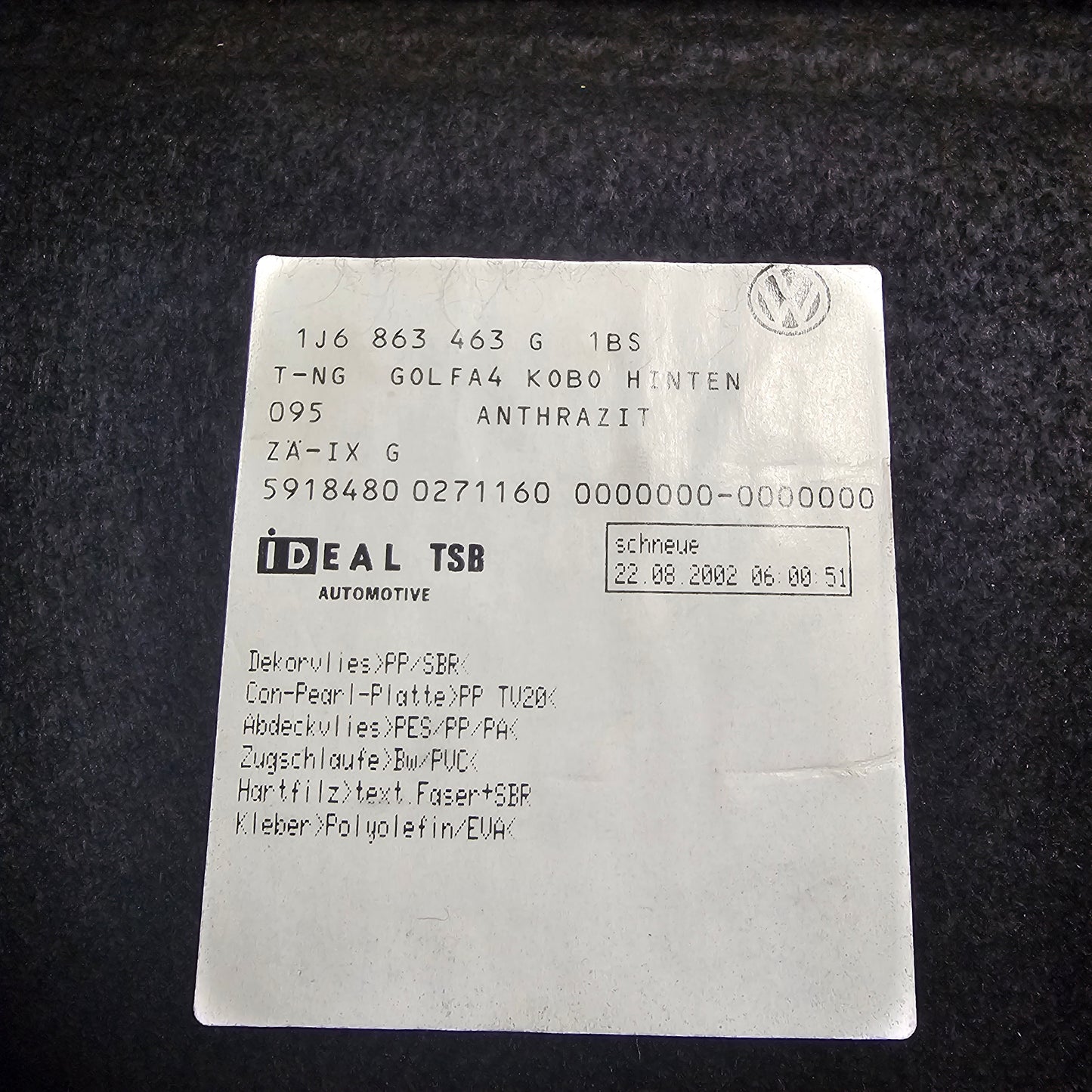 Gebrauchter Kofferraumteppich für VW Golf IV – Teppichboden – Teilenummer 1J6863463G