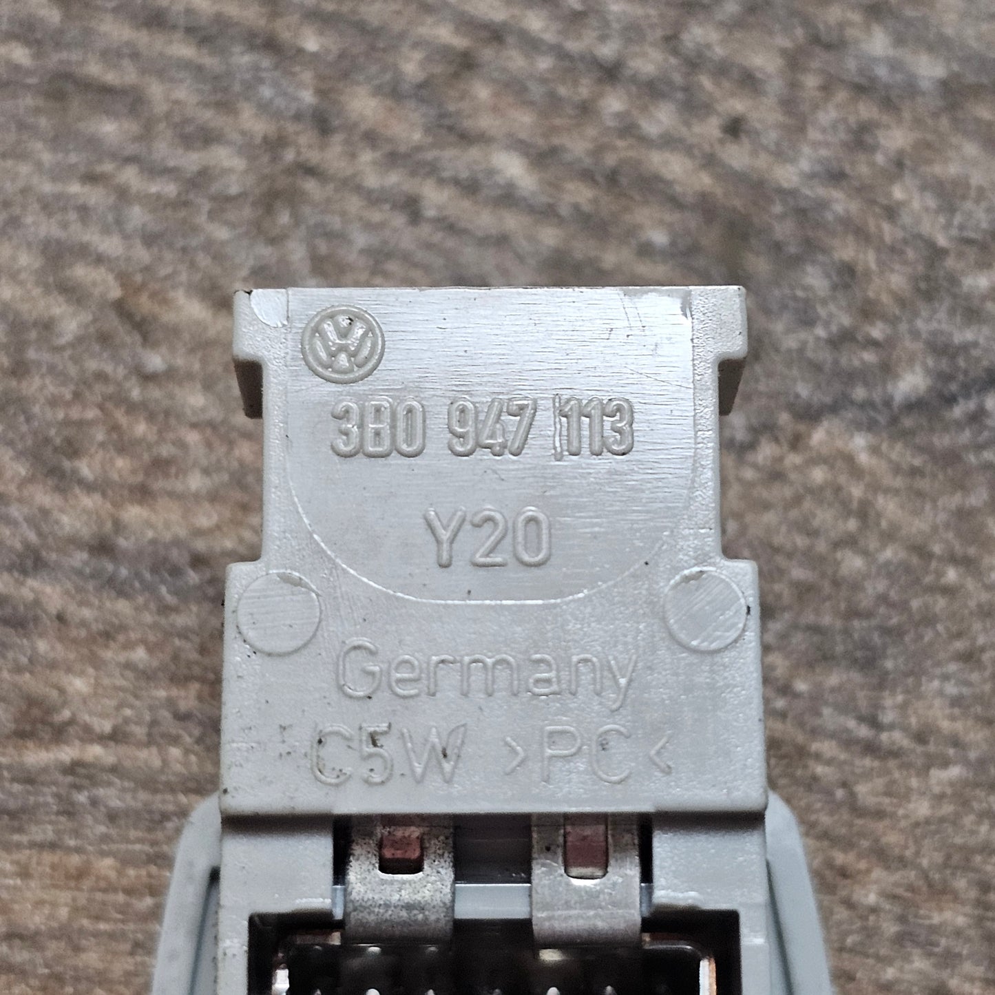 Original VW Innenraum Leseleuchte 3B0947113 – Golf 4, Bora, Passat 3B, Phaeton
