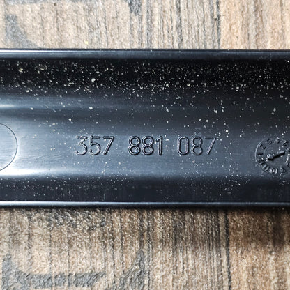Sitzschiene links schwarz – 357881087 – VW Golf 3 / Cabrio / Vento – gebraucht