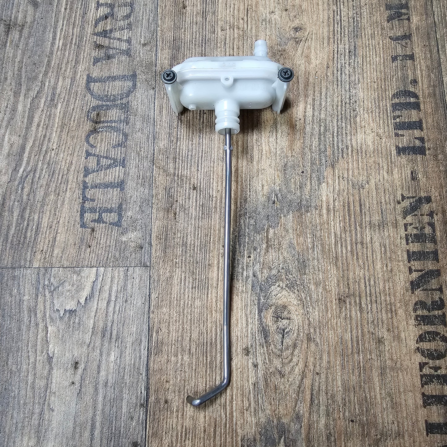 Betätigungsventil Kofferraum VW Golf 3 – 1H6862159A – gebraucht – Original VW