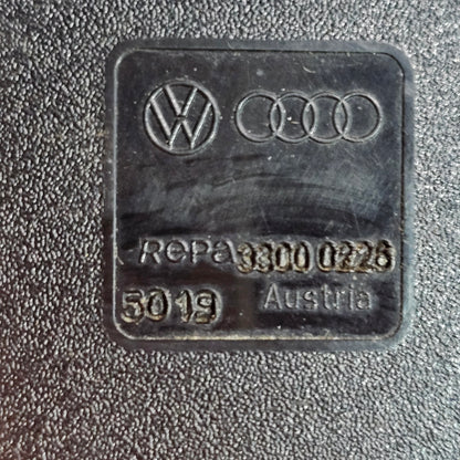 VW Golf IV Beckengurt Gurtschloss hinten – Originalteil 1J0 857 487 C