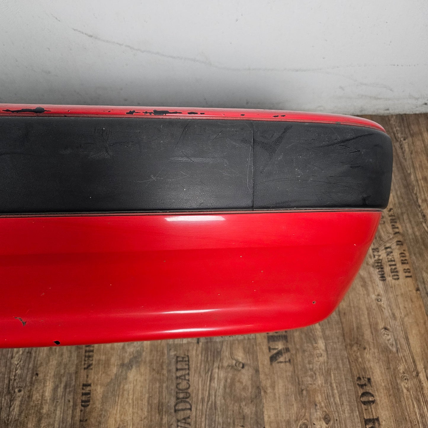 Audi 80 B4 Original Heckstoßstange Stoßfänger hinten 8A0 807 311 A rot gebraucht