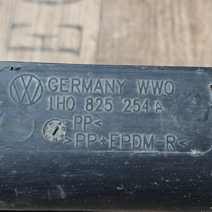 Keilriemenabdeckung – 1H0825250A – VW Golf 3 / Vento – gebraucht